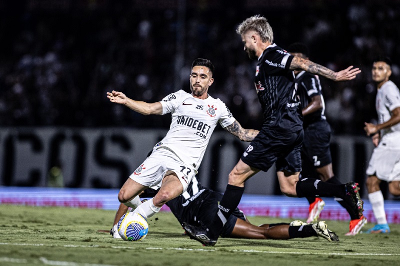 Corinthians perde do Bragantino e segue sem vencer no Campeonato Brasileiro