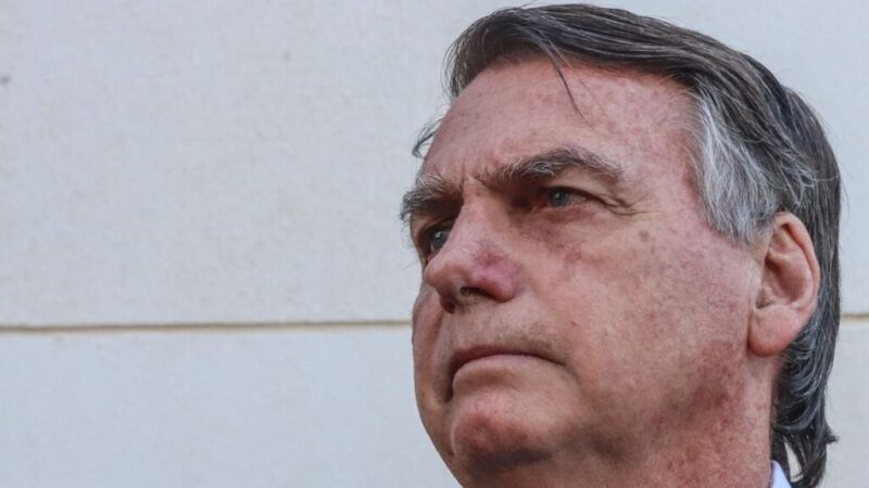 PGR pede mais investigação sobre cartão de vacina de Bolsonaro