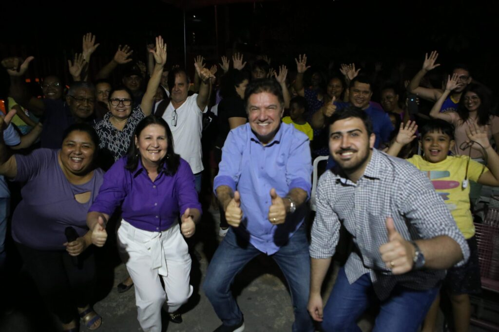 Moradores do grande Tijucal recebem Kennedy e Emanuelzinho para debater propostas para a comunidade