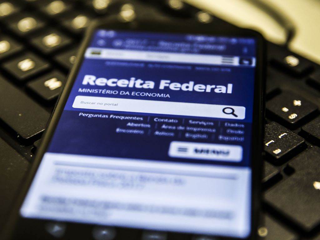 Receita libera consulta ao último lote de restituição do IR nesta segunda (23)