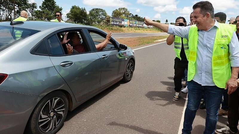 Com recursos próprios, Governo de MT entrega primeiros 100 quilômetros duplicados da BR-163