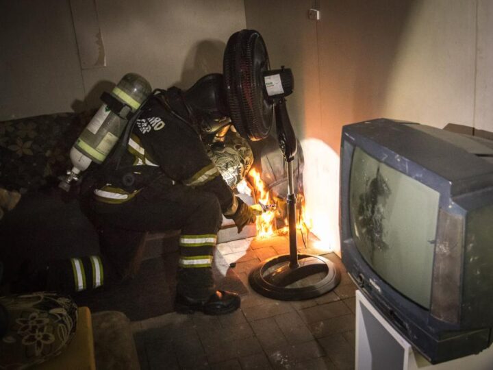 Bombeiros militares extinguem incêndio em apartamento em nova Mutum