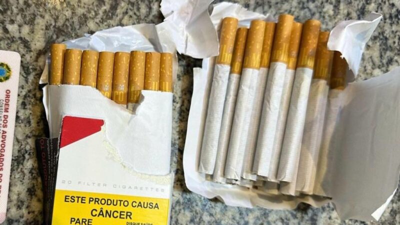 Advogados são flagrados tentando levar maços de cigarros a presos na Penitenciária Central do Estado